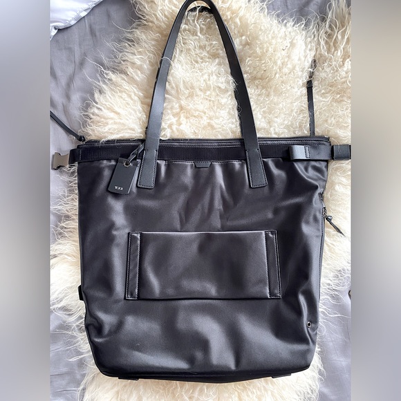 Tumi Bags Tumi Devoe Hope Tote Bag Poshmark